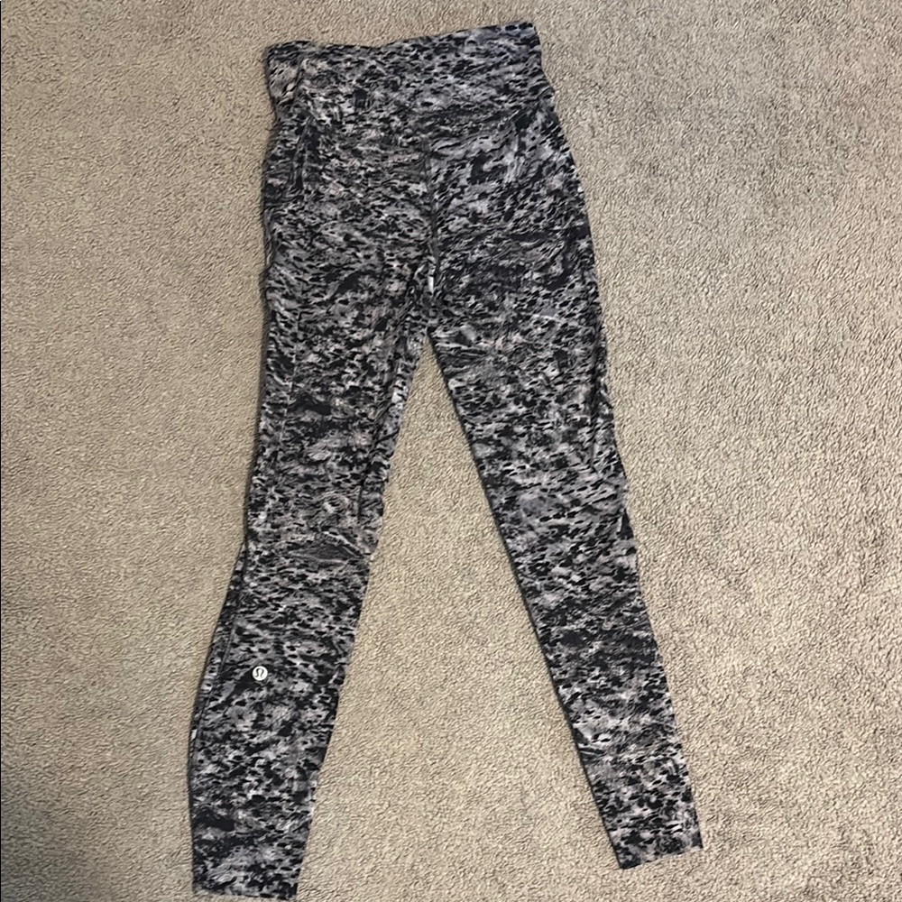 Lululemon Gray Patterned Leggings